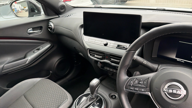 Nissan Juke 1.0 DiG-T N-Connecta 5dr DCT Petrol Hatchback